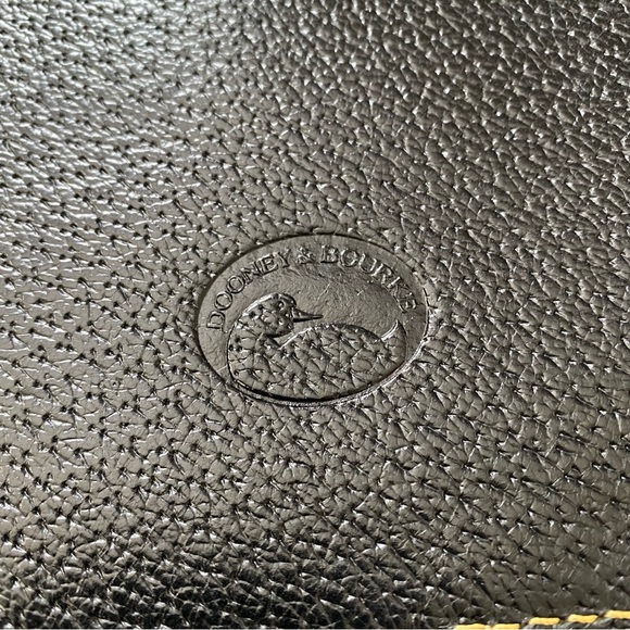 DOONEY & BOURKE Alto Saddle Crossbody Bag - Picture 4 of 12